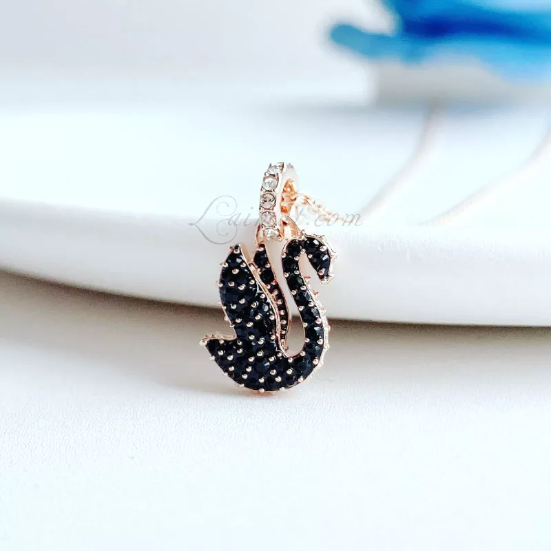 Dây Chuyền Swarovski Thiên Nga Bay Small Iconic Swan Pendant 5678046