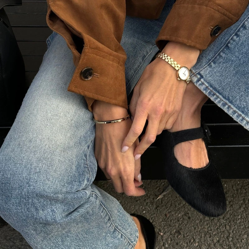 Vòng Cuff Daniel Wellington DW00400074 Chính Hãng Classic Bracelet, Màu Vàng Gold