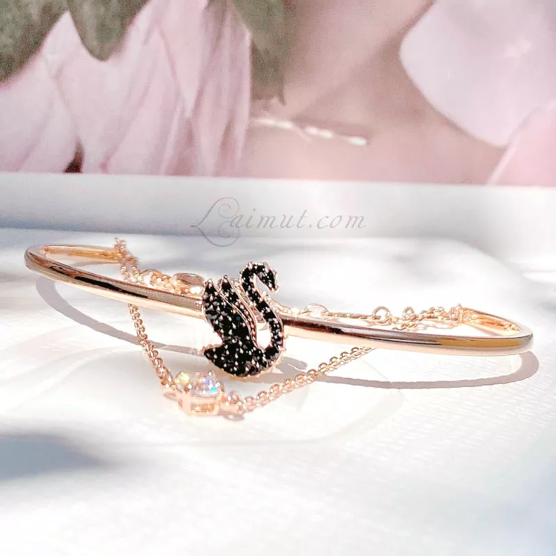 Vòng Tay Swarovski Thiên Nga Bay Black Swan Bangle 5678048
