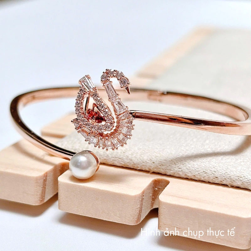 Vòng Tay Swarovski Thiên Nga Bay Swan Bangle 5734556
