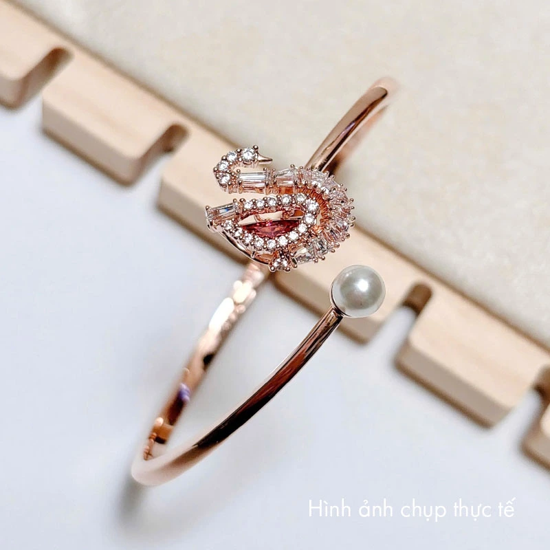 Vòng Tay Swarovski Thiên Nga Bay Swan Bangle 5734556