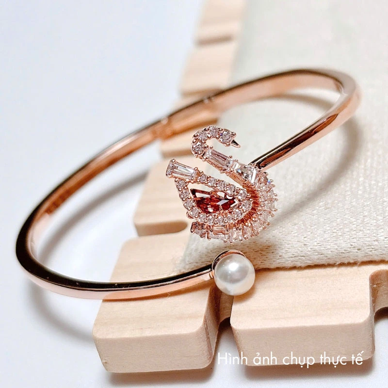 Vòng Tay Swarovski Thiên Nga Bay Swan Bangle 5734556