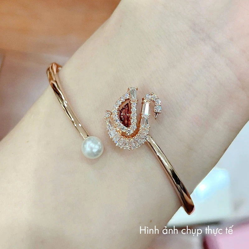 Vòng Tay Swarovski Thiên Nga Bay Swan Bangle 5734556
