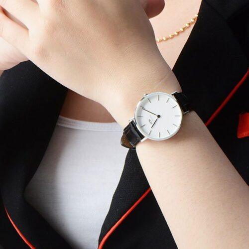 Đồng hồ DW nữ Classic Petite Reading White Silver