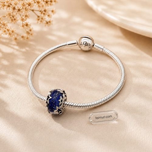 Charm Pandora 790015C00 Galaxy Blue & Star Murano Charm | Laimut | Ảnh chụp thực tế