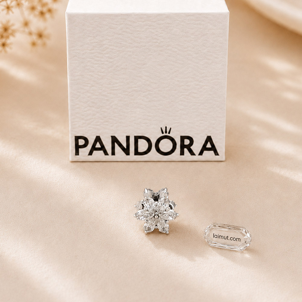 Charm Pandora 792623C01 Sparkling Herbarium Cluster Charm | Laimut | Ảnh chụp thực tế