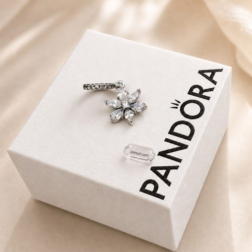 Charm Pandora 792382C01 Sparkling Herbarium Cluster Dangle Charm | Laimut | Ảnh chụp thực tế
