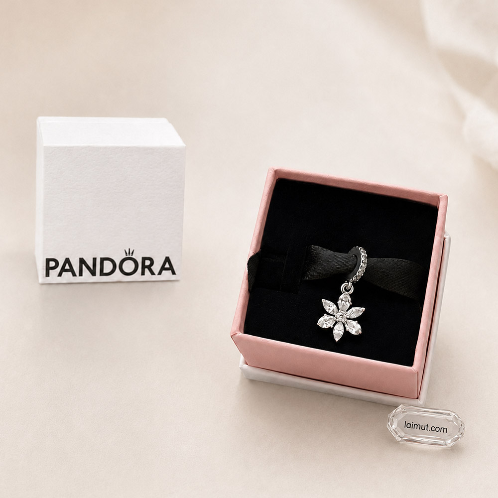 Charm Pandora 792382C01 Sparkling Herbarium Cluster Dangle Charm | Laimut | Ảnh chụp thực tế fullbox