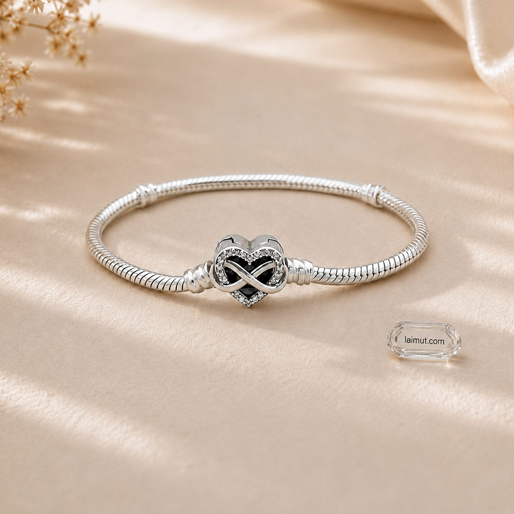 Vòng charm Pandora 592645C01 Sparkling Infinity Heart Clasp Snake Chain Bracelet | Laimut | Ảnh chụp thực tế
