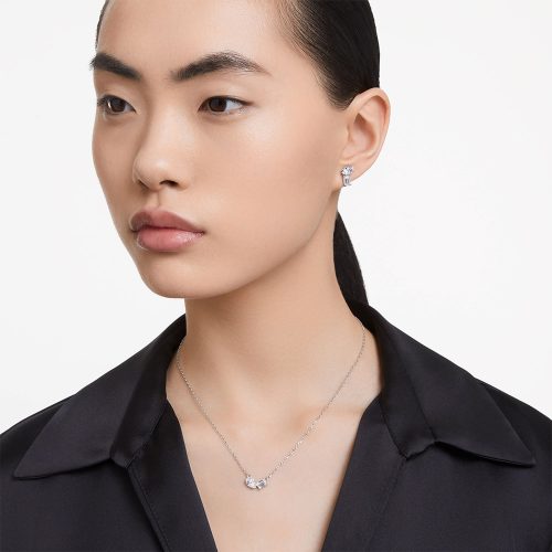 Mẫu đeo Bộ trang sức Swarovski 5665829 Mesmera Set