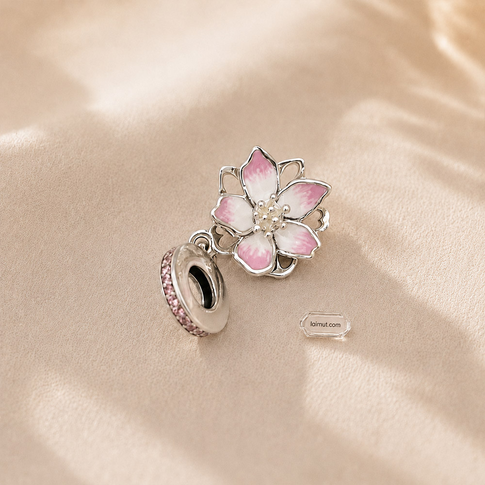 Charm Pandora 790667C01 Cherry Blossom Dangle Charm | Laimut | Ảnh chụp thực tế