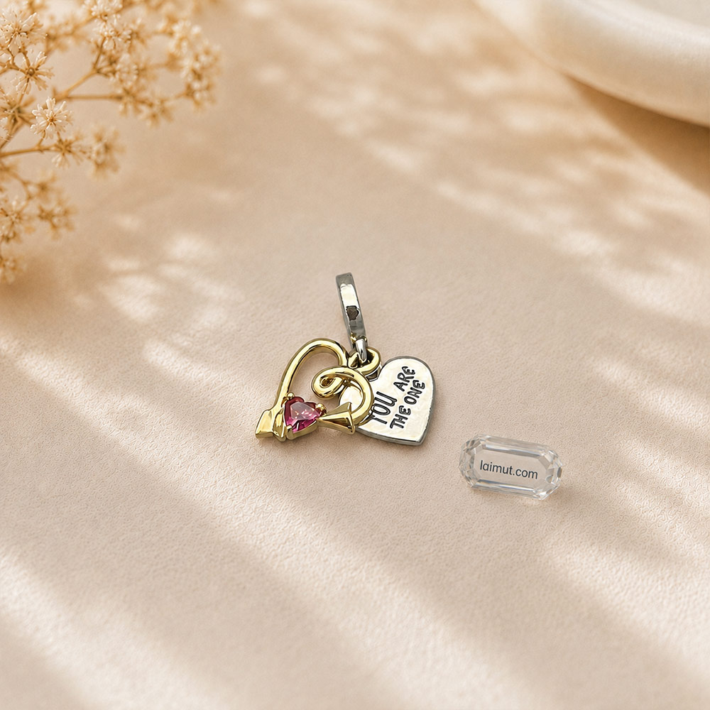 Charm Pandora 763622C01 Engravable Heart & Arrow Double Dangle Charm | Laimut | Ảnh chụp thực tế