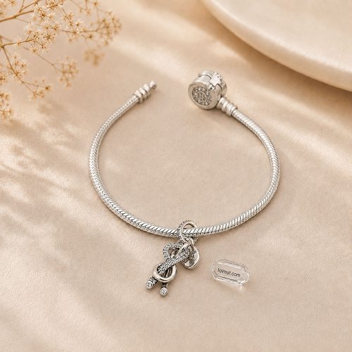 Charm Pandora 793780C01 Pavé Infinity Knot Dangle Charm | Laimut | Ảnh chụp thực tế
