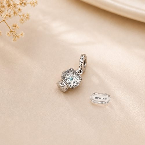 Charm Pandora 792369C01 Snowflake Snow Globe Dangle Charm | Laimut | Ảnh chụp thực tế