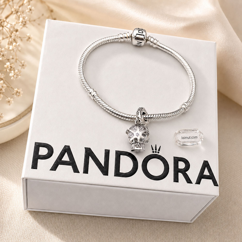 Charm Pandora 792369C01 Snowflake Snow Globe Dangle Charm | Laimut | Ảnh chụp thực tế