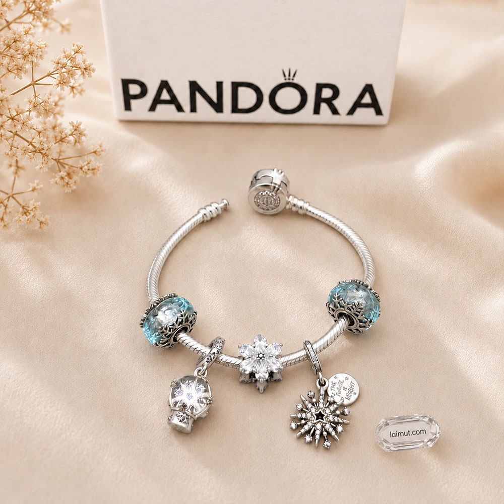 Charm Pandora 792369C01 Snowflake Snow Globe Dangle Charm | Laimut | Ảnh chụp thực tế