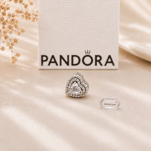 Charm Pandora 799218C01 Sparkling Leveled Hearts Charm | Laimut | Ảnh chụp thực tế