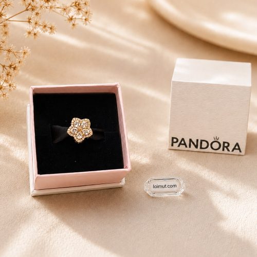 Charm Pandora 789224C01 Sparkling Snowflake Pavé Charm | Laimut | Ảnh chụp thực tế fullbox