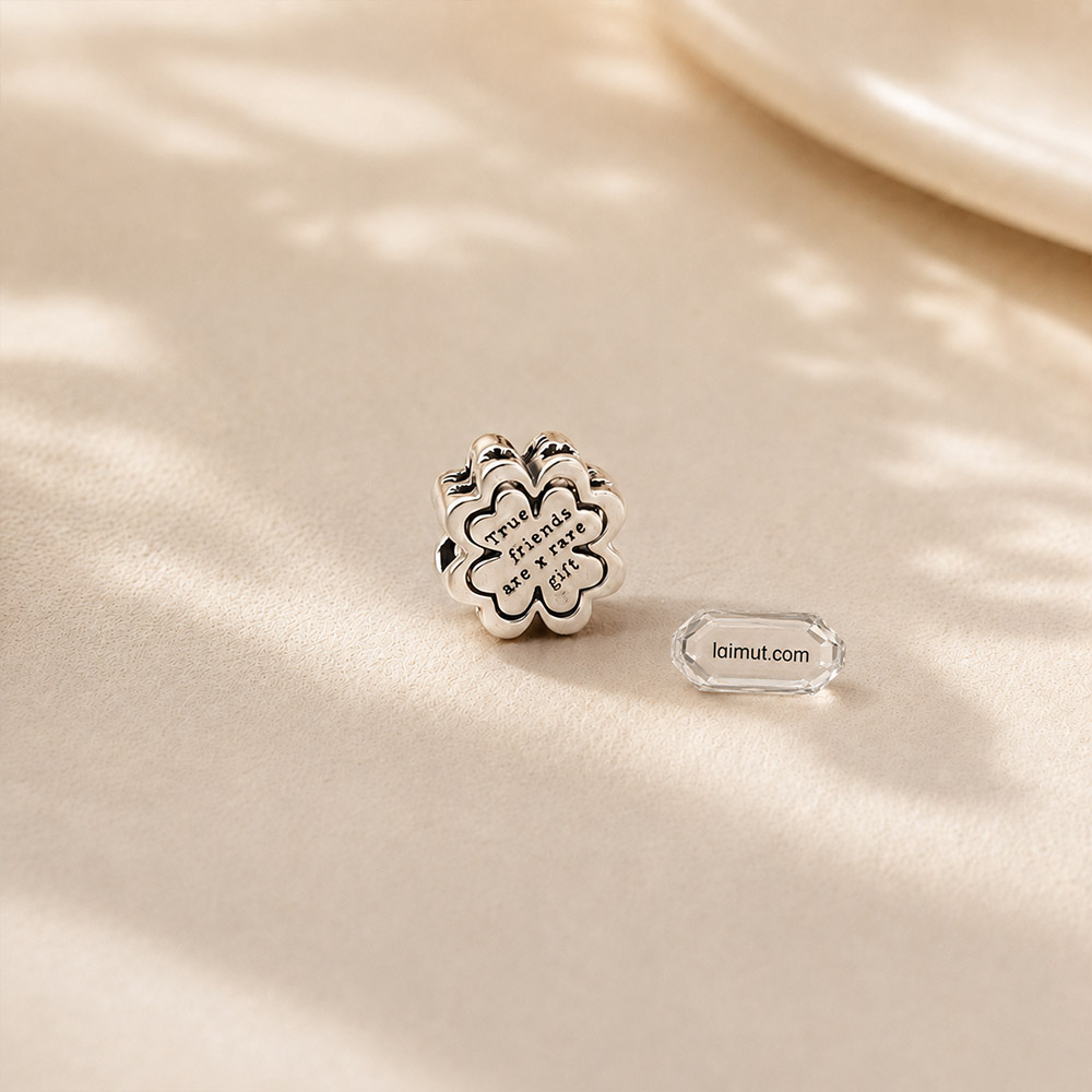 Chữ khắc trên Charm Pandora 792752C01