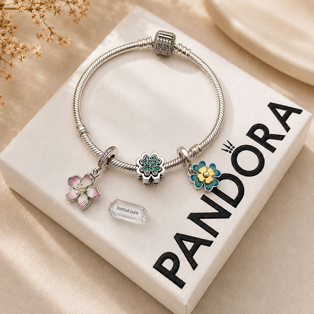 Chi tiết cỏ 4 lá Charm Pandora 792752C01