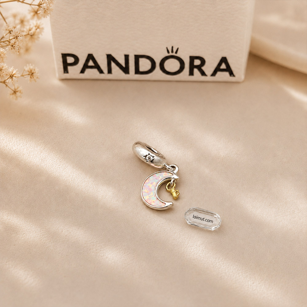 Charm Pandora 762985C01 Two-tone Key & Moon Dangle Charm | Laimut | Ảnh chụp thực tế