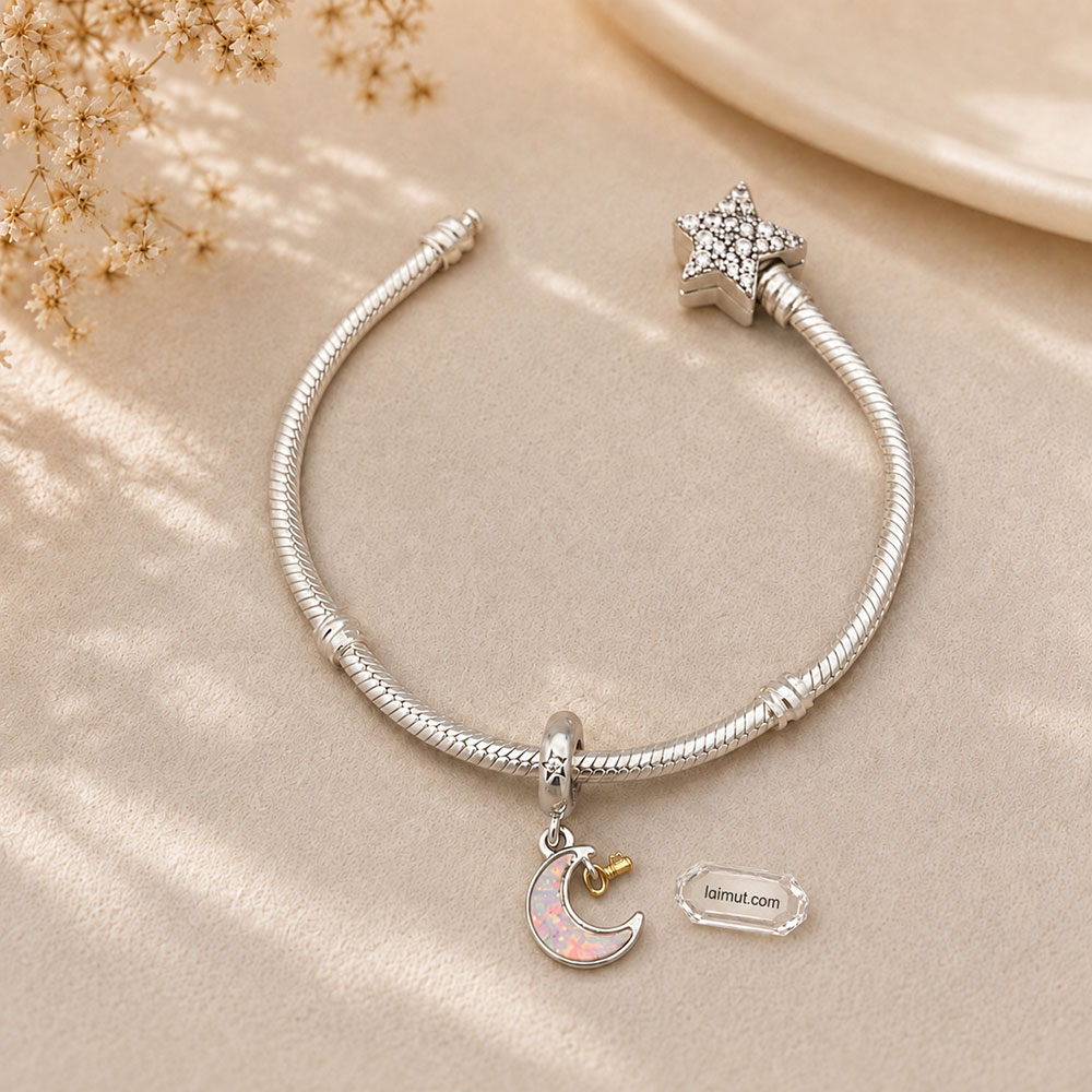 Charm Pandora 762985C01 Two-tone Key & Moon Dangle Charm | Laimut | Ảnh chụp thực tế