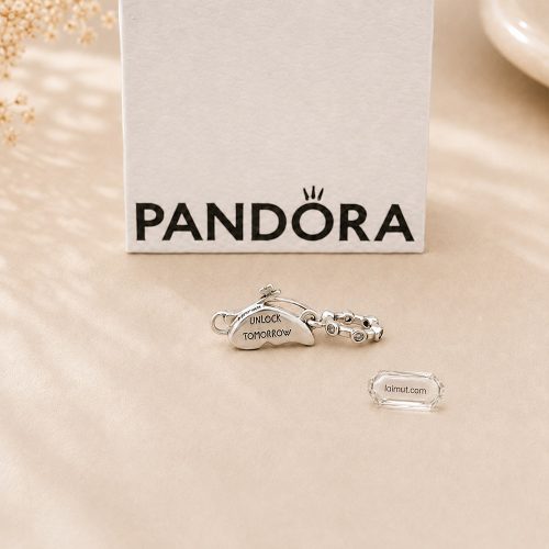 Charm Pandora 794241C01 Winged Dangle Charm | Laimut | Ảnh chụp thực tế