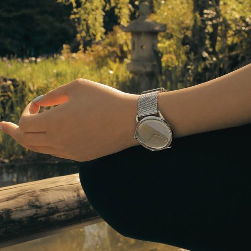 Đồng hồ August Berg 10438E12MSLS Reflexion Silver | Laimut | Ảnh mẫu đeo