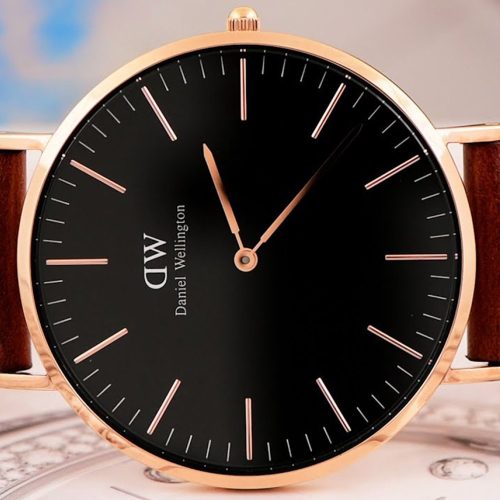 Mặt đen Đồng hồ Daniel Wellington DW00100124