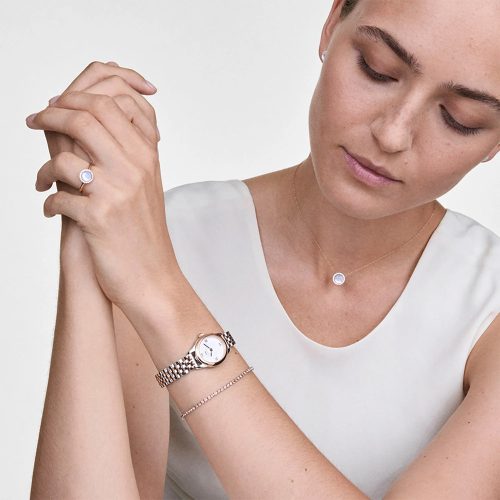 Mẫu đeo Đồng hồ Daniel Wellington DW00100810 Ophelia Mini Two Tone Rose Gold