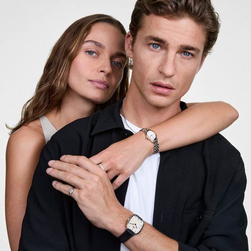Mẫu đeo Đồng hồ Daniel Wellington DW00100810 Ophelia Mini Two Tone Rose Gold
