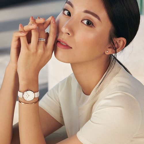 Mẫu đeo Đồng hồ Daniel Wellington DW00100249 Petite Bondi Rose Gold