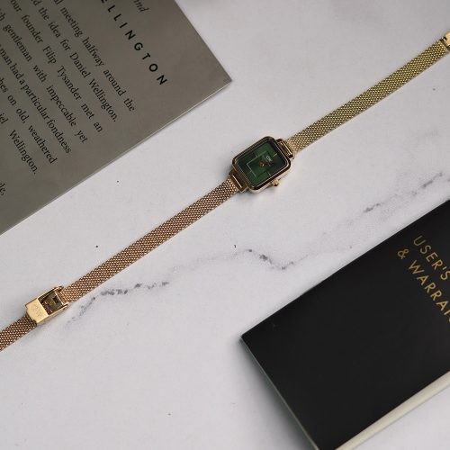Đồng hồ Daniel Wellington DW00100653 Quadro Mini chụp thực tế tại Laimut