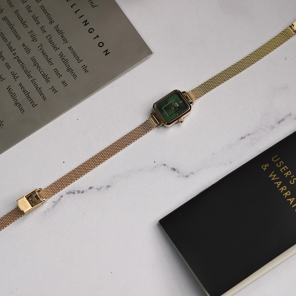 Đồng hồ Daniel Wellington DW00100653 Quadro Mini chụp thực tế tại Laimut