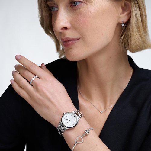Mẫu đeo Daniel Wellington DW00100205 Iconic Link Silver 32mm