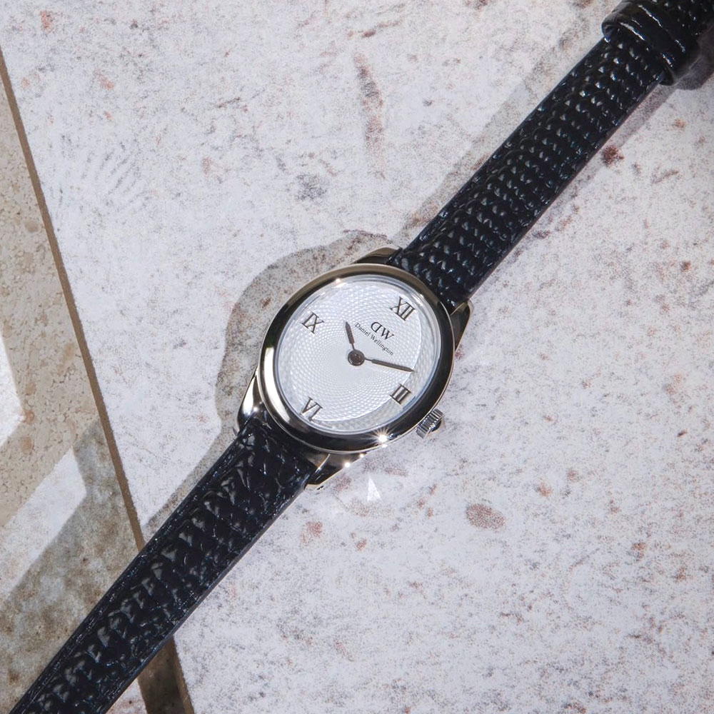 Đồng hồ Daniel Wellington DW00100887 Ophelia Mini chụp thực tế tại Laimut