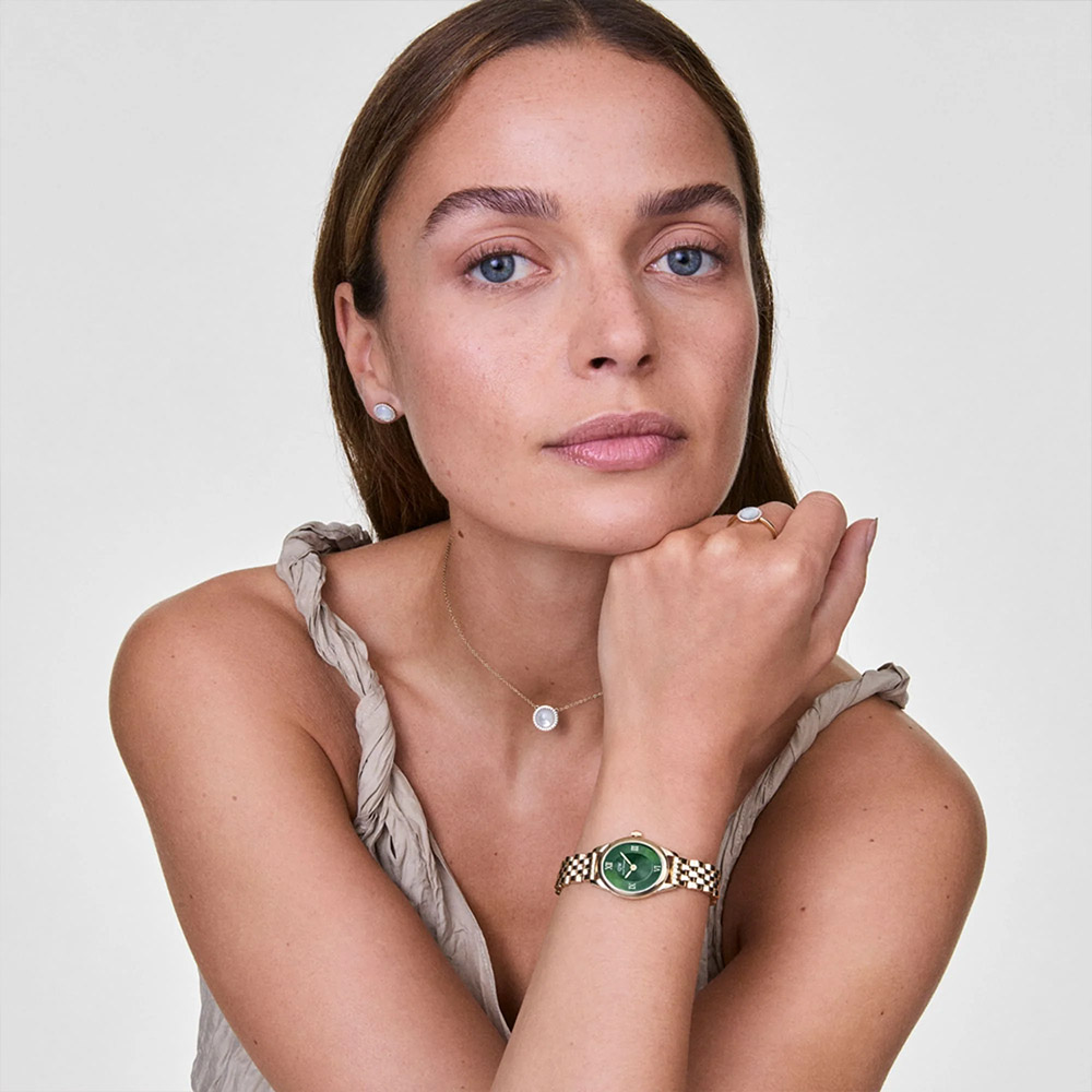Mẫu đeo Daniel Wellington DW00100804 Ophelia Mini Emerald Gold