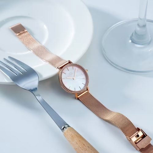 Đồng hồ Daniel Wellington DW00100663 Petite Lumine chụp thực tế tại Laimut