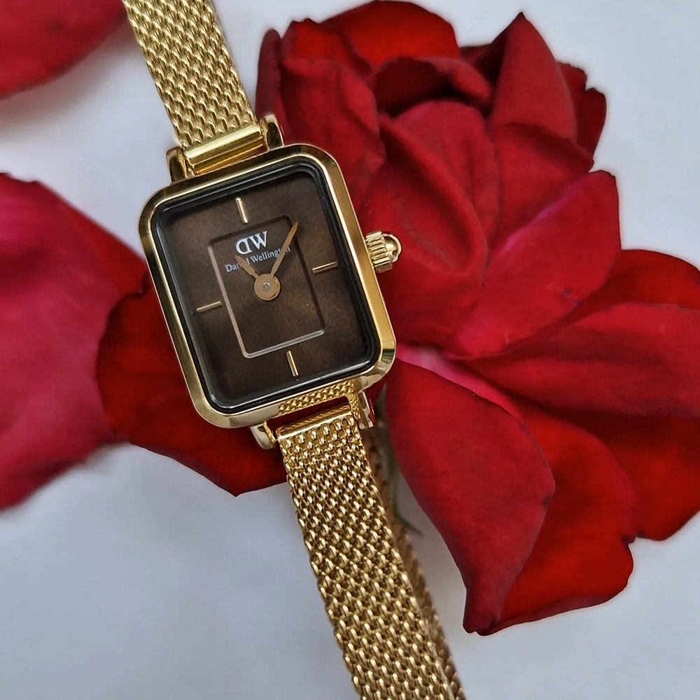 Đồng hồ Daniel Wellington DW00100654 Quadro Mini chụp thực tế tại Laimut