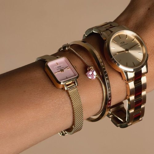 Mẫu đeo Daniel Wellington DW00100655 Quadro Mini Evergold Blush