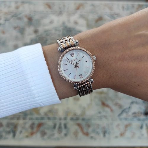 Fossil ES4649 Carlie Mini 28mm trên cổ tay