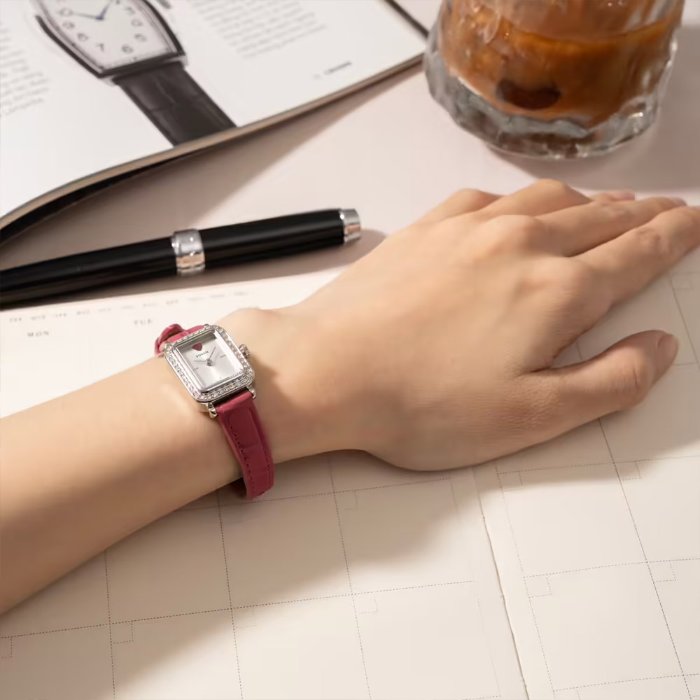 Fossil ES5466 Raquel Mini 18mm trên cổ tay