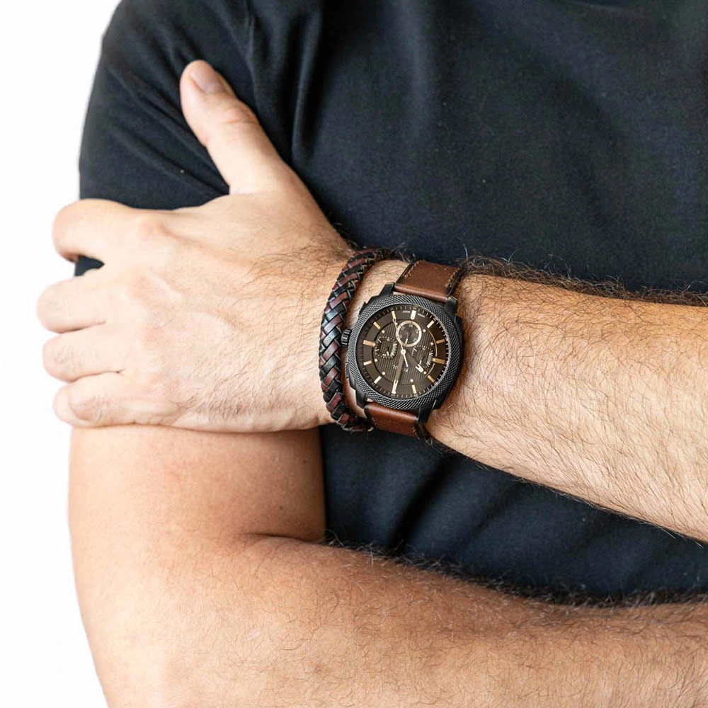 Fossil FS6102SET Machine Chronograph 44mm trên cổ tay