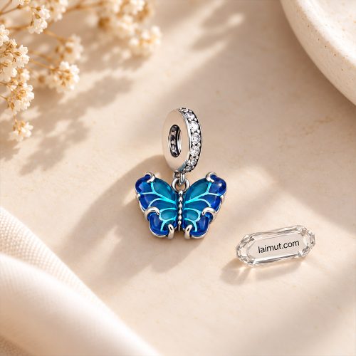Ảnh thực tế charm Pandora Blue Murano Glass Butterfly 792698C01 tại Laimut