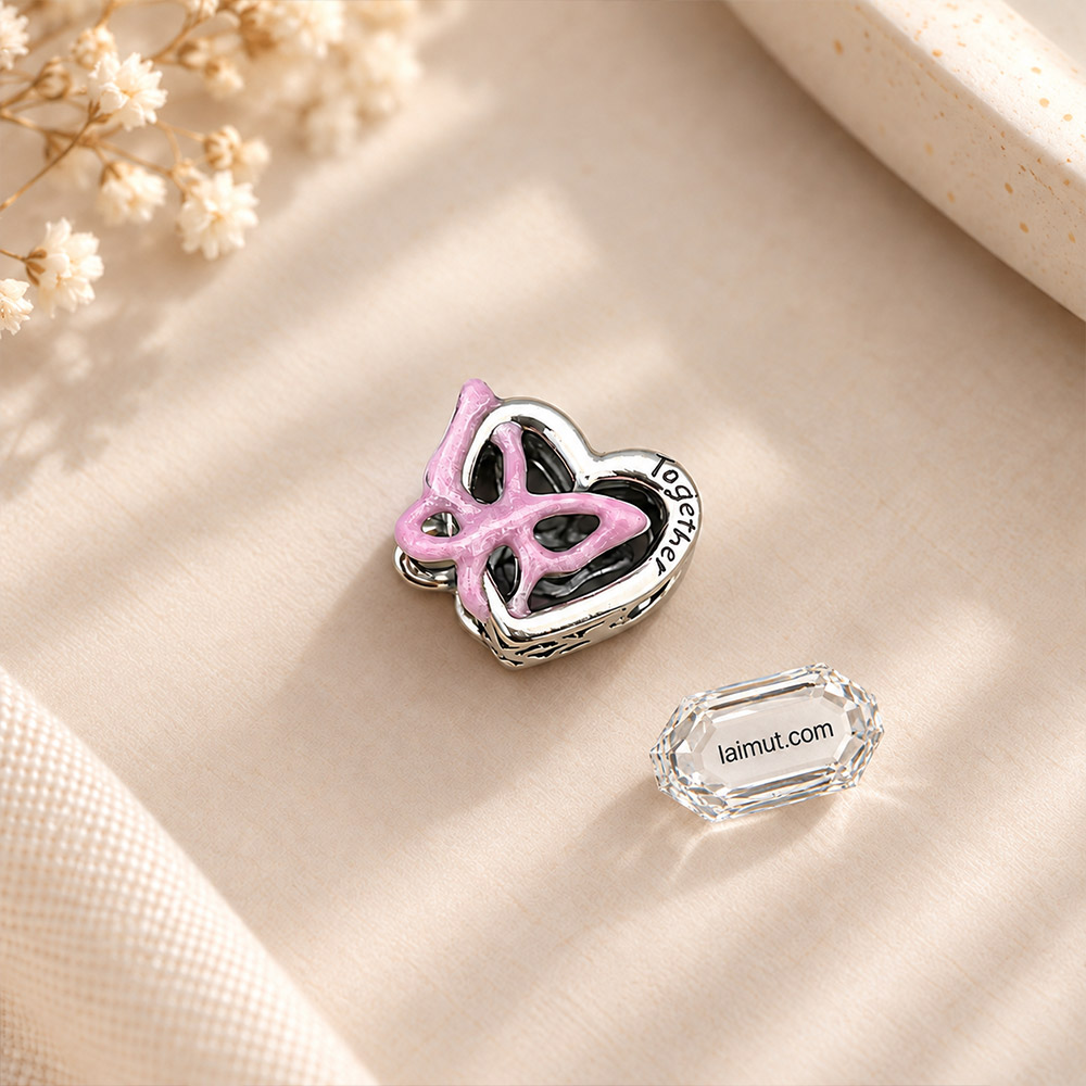 Ảnh thực tế charm Pandora Entwined Heart & Butterfly 794475C01 tại Laimut