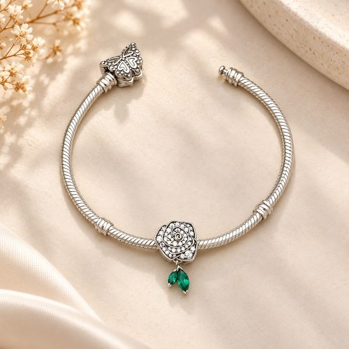 Mặt sau charm Pandora Sparkling Rose in Bloom 793201C01