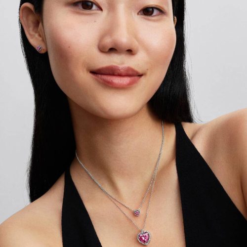 Dây chuyền Pandora 394414C01 Pink Halo Heart khi đeo
