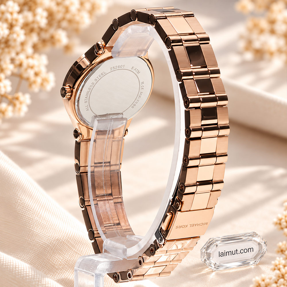 Mặt sau và khóa đồng hồ Michael Kors Petite Billie MK7568