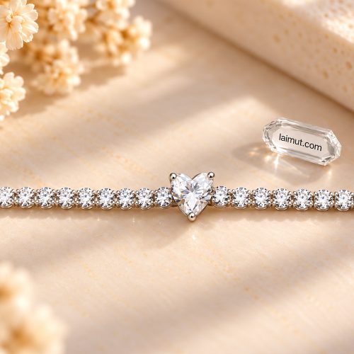 Cận cảnh Pandora Sparkling Heart Tennis 590041C01 với đá trái tim và pavé