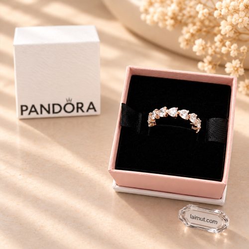 Nhẫn Pandora Band of Clear Hearts 183103C01 fullbox